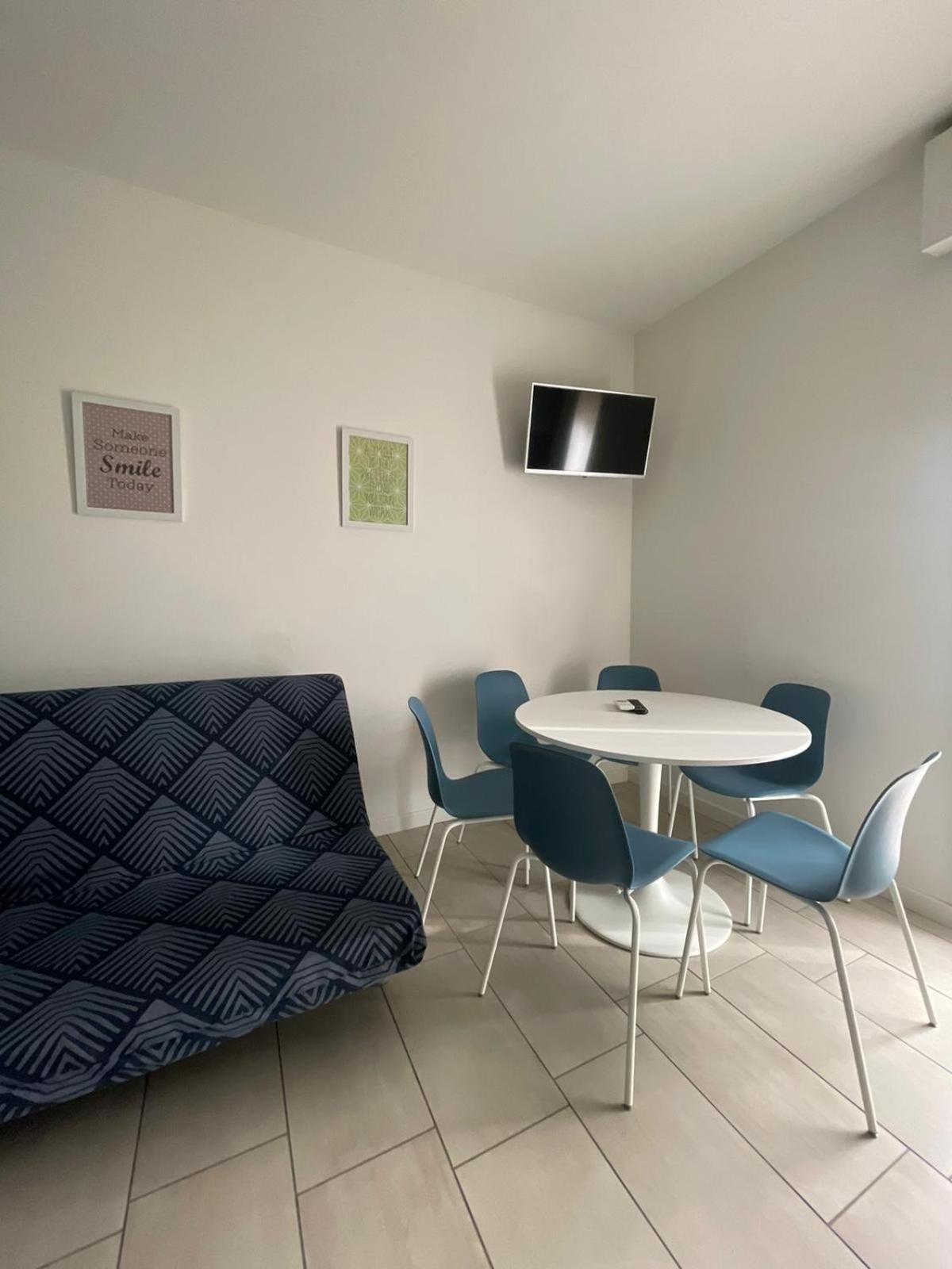 Condominio Michelangelo-Solo Per Famiglie- Walterigato Apartments ลิโดดิเยโซโล ภายนอก รูปภาพ